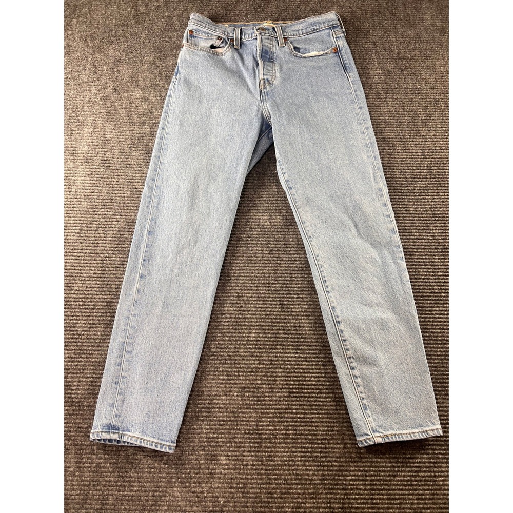 Levis Premium Wedgie Straight Jeans Womens 28 Light Wash High Rise Button Fly
